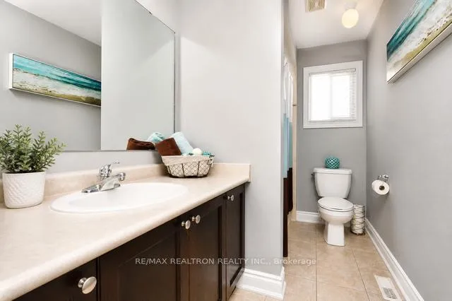 Photo 15 of 100 Sun King Crescent, Barrie, Innis-Shore — HOMEH