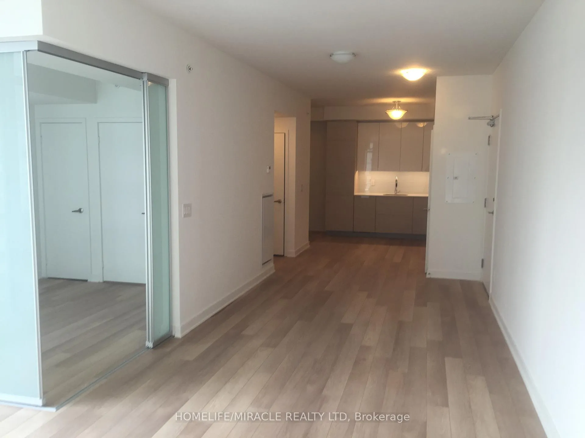 Photo 3 of Unit 1101, 210 Simcoe Street, Toronto, Kensington-Chinatown — HOMEH