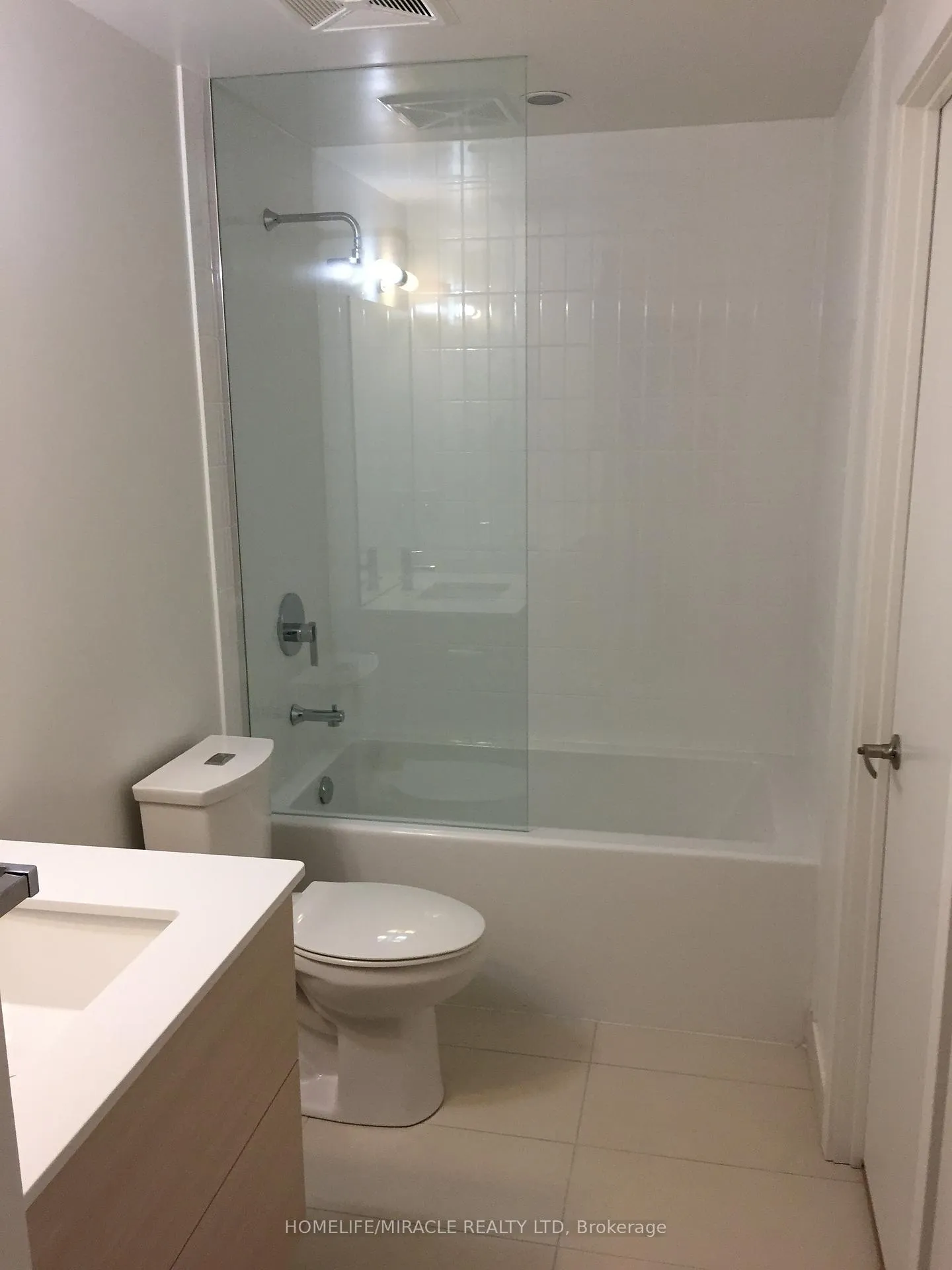Photo 7 of Unit 1101, 210 Simcoe Street, Toronto, Kensington-Chinatown — HOMEH