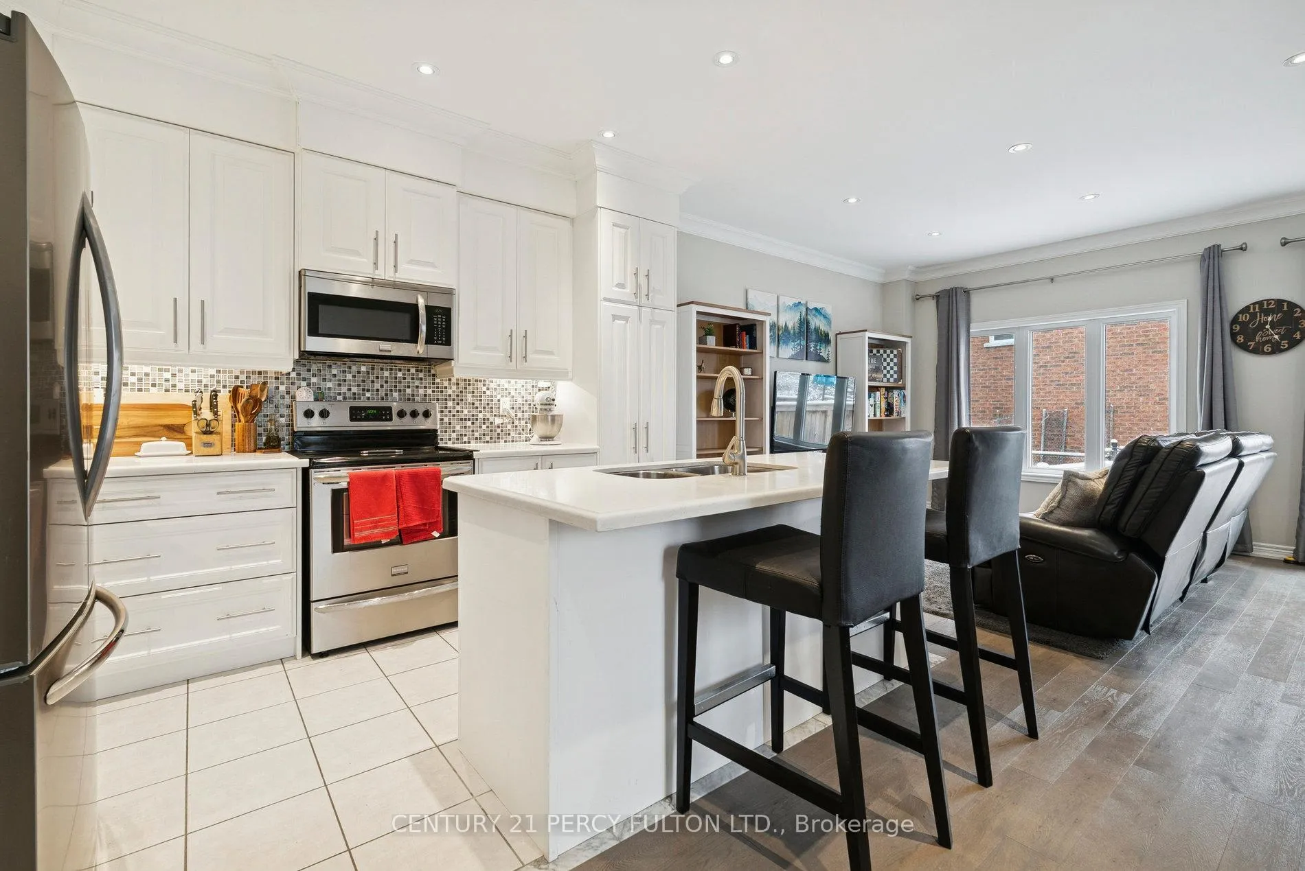 Photo 10 of 2 Prosser Crescent, Georgina, Sutton & Jackson's Point — HOMEH