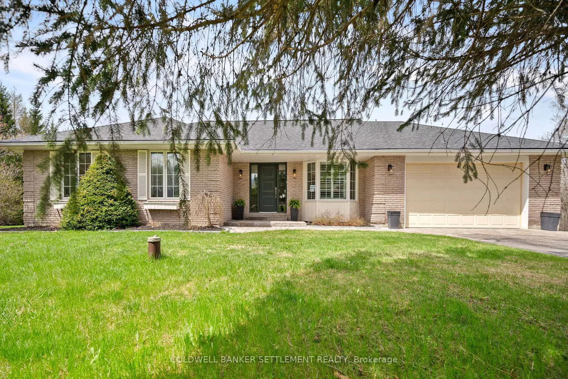 Photo 2 of 234 Somerville Drive, Tay Valley, Bathurst/Burgess & Sherbrooke (Bathurst) Twp — HOMEH