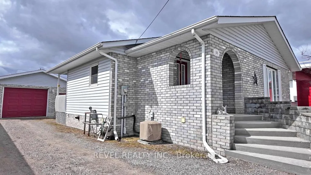 Photo 2 of 101 Bloor Avenue, Timmins, SP - Main Area — HOMEH