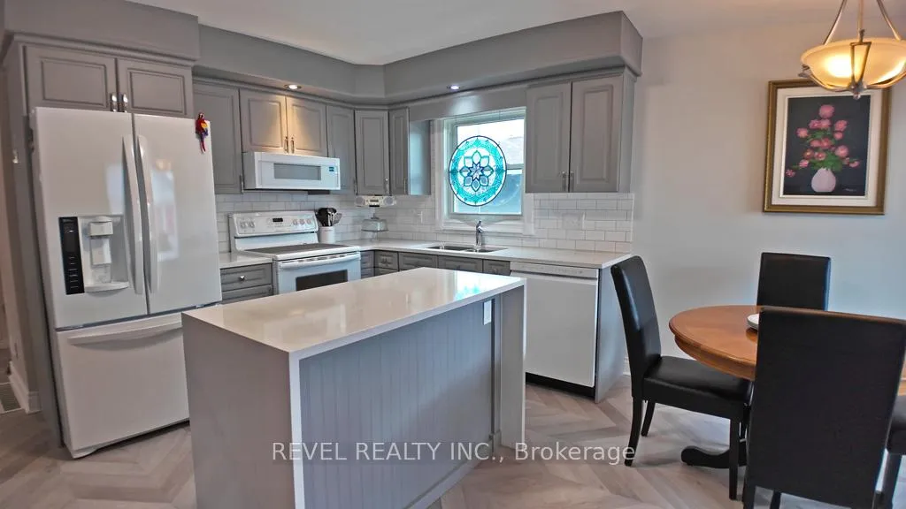 Photo 15 of 101 Bloor Avenue, Timmins, SP - Main Area — HOMEH