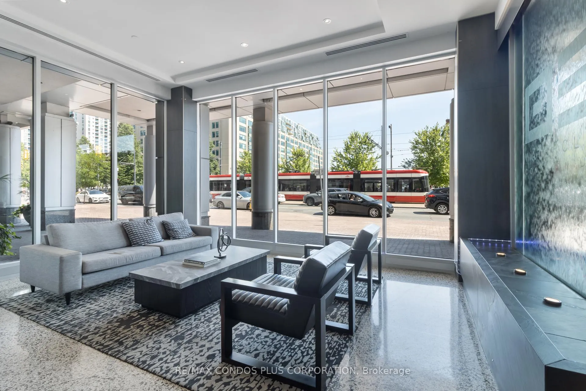 Photo 5 of Unit 2611, 218 Queens Quay W, Toronto, Waterfront Communities — HOMEH