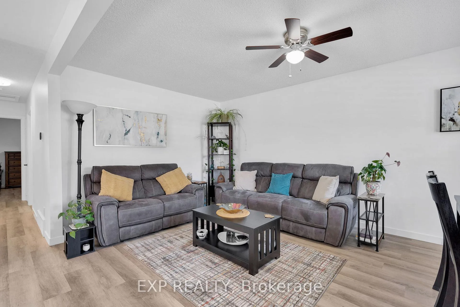 Photo 4 of 277 Station Street, North Middlesex, Parkhill — HOMEH