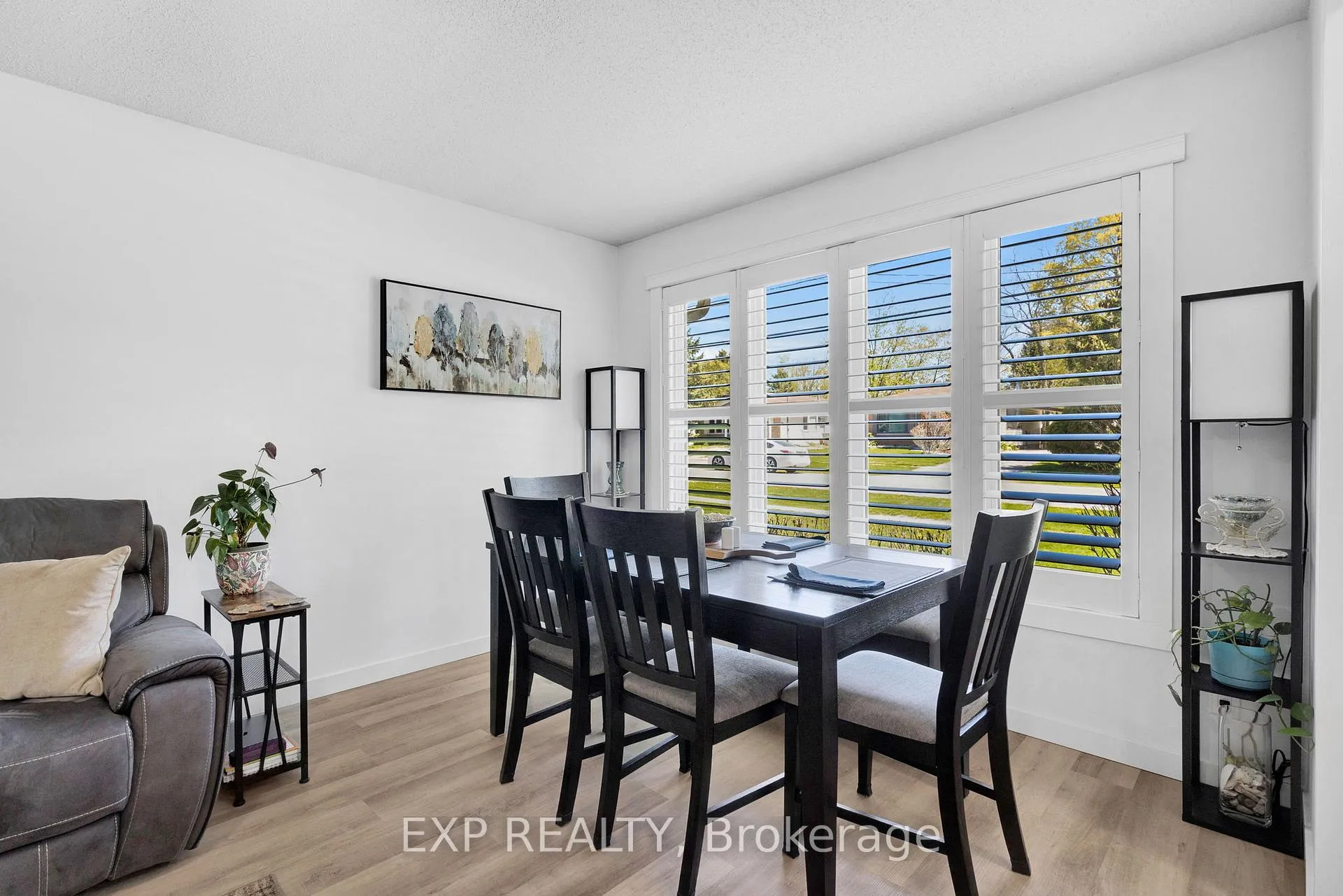 Photo 7 of 277 Station Street, North Middlesex, Parkhill — HOMEH