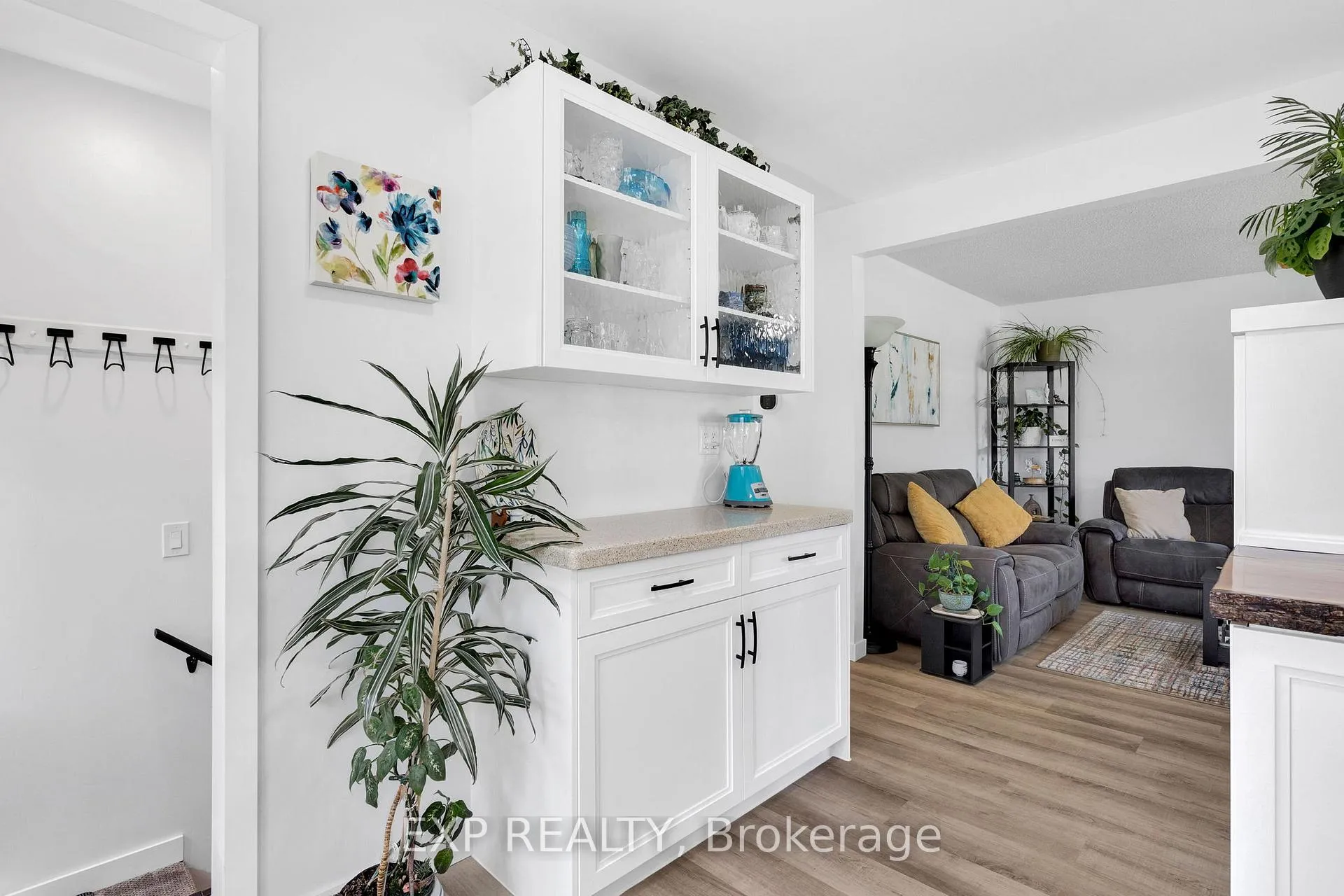 Photo 10 of 277 Station Street, North Middlesex, Parkhill — HOMEH