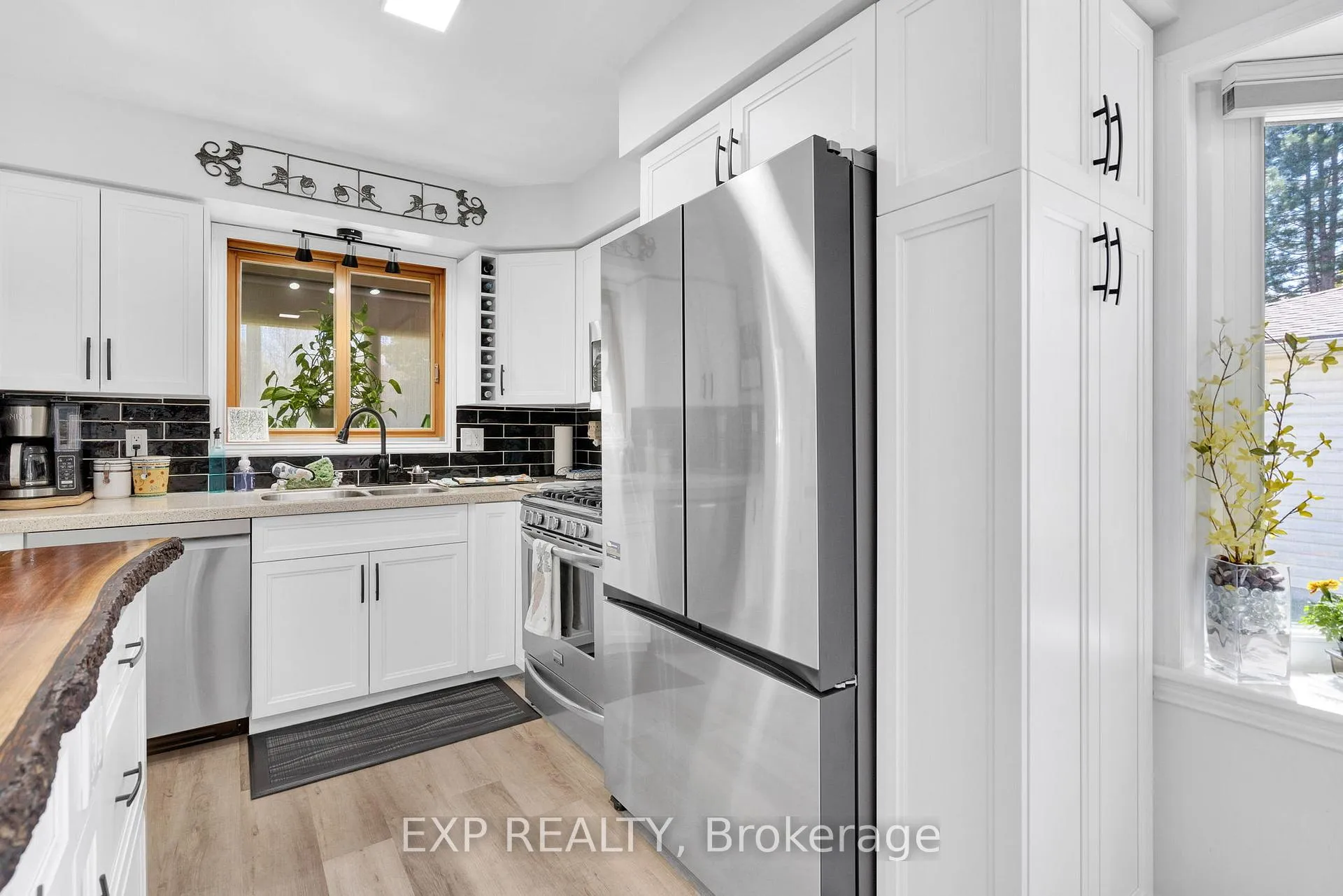 Photo 13 of 277 Station Street, North Middlesex, Parkhill — HOMEH
