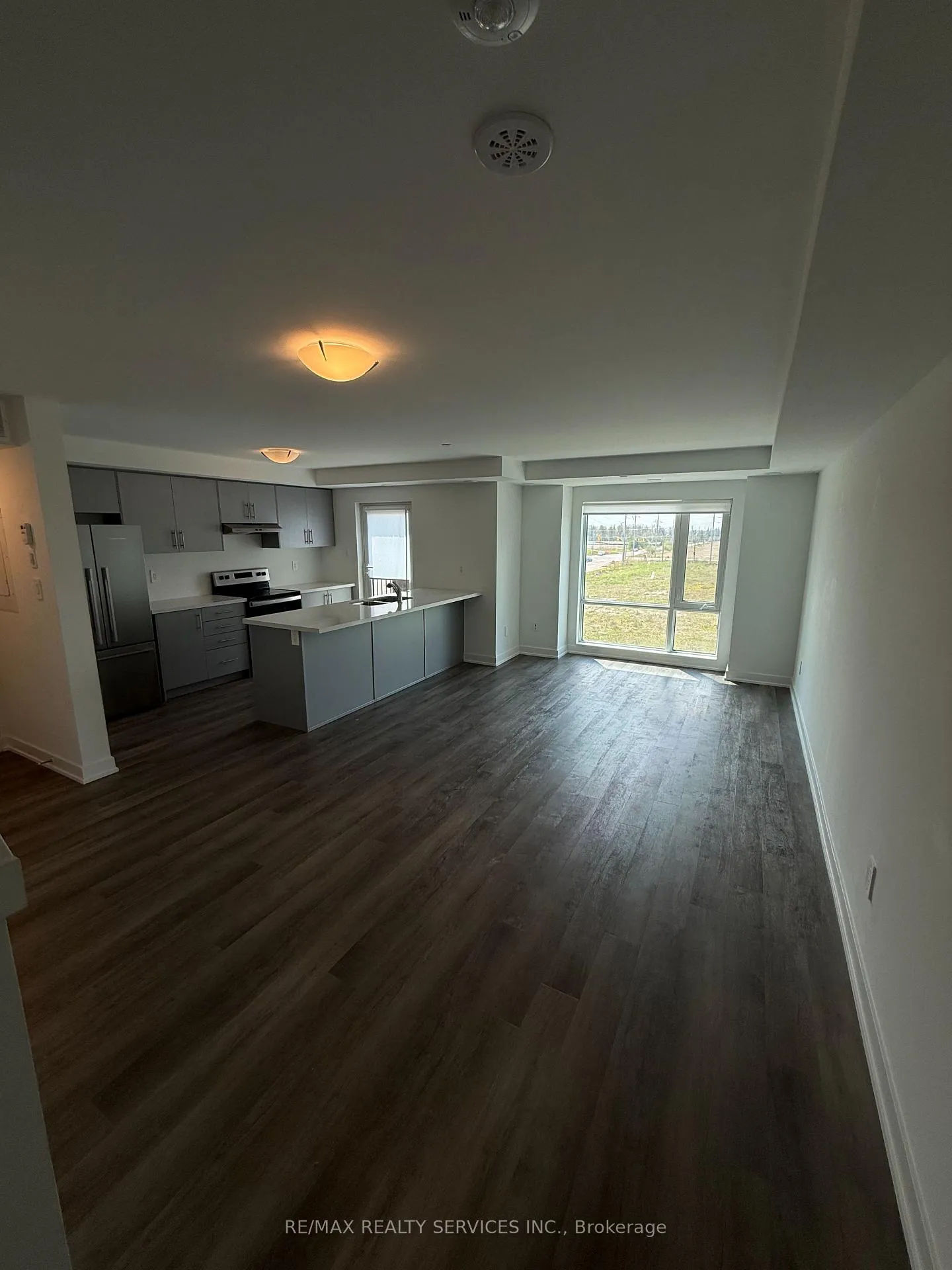 Photo 3 of 5 Romilly Avenue, Brampton, Northwest Brampton — HOMEH