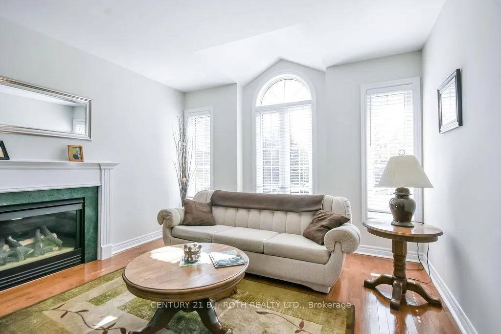 Photo 7 of 112 Crimson Ridge Road, Barrie, Bayshore — HOMEH