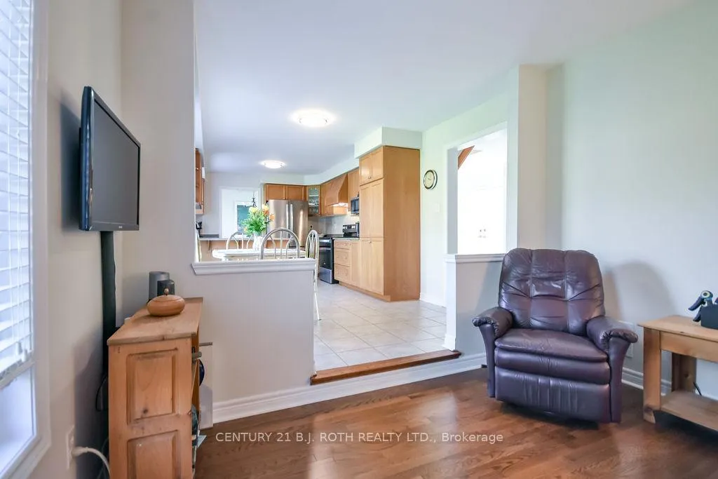 Photo 13 of 112 Crimson Ridge Road, Barrie, Bayshore — HOMEH