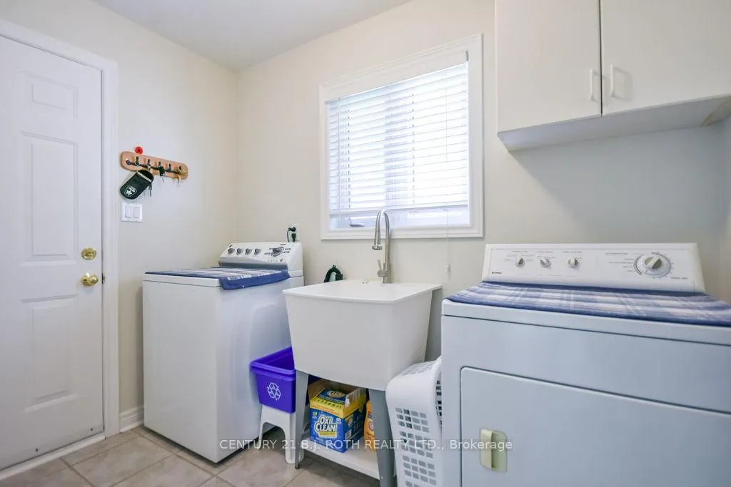 Photo 15 of 112 Crimson Ridge Road, Barrie, Bayshore — HOMEH