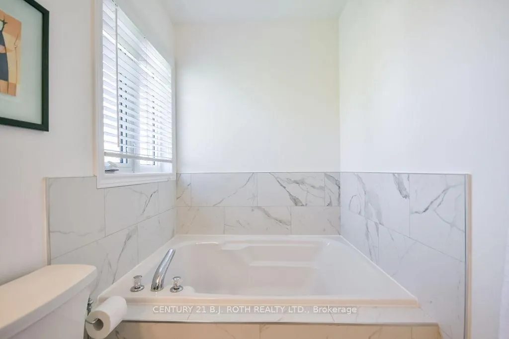 Photo 23 of 112 Crimson Ridge Road, Barrie, Bayshore — HOMEH