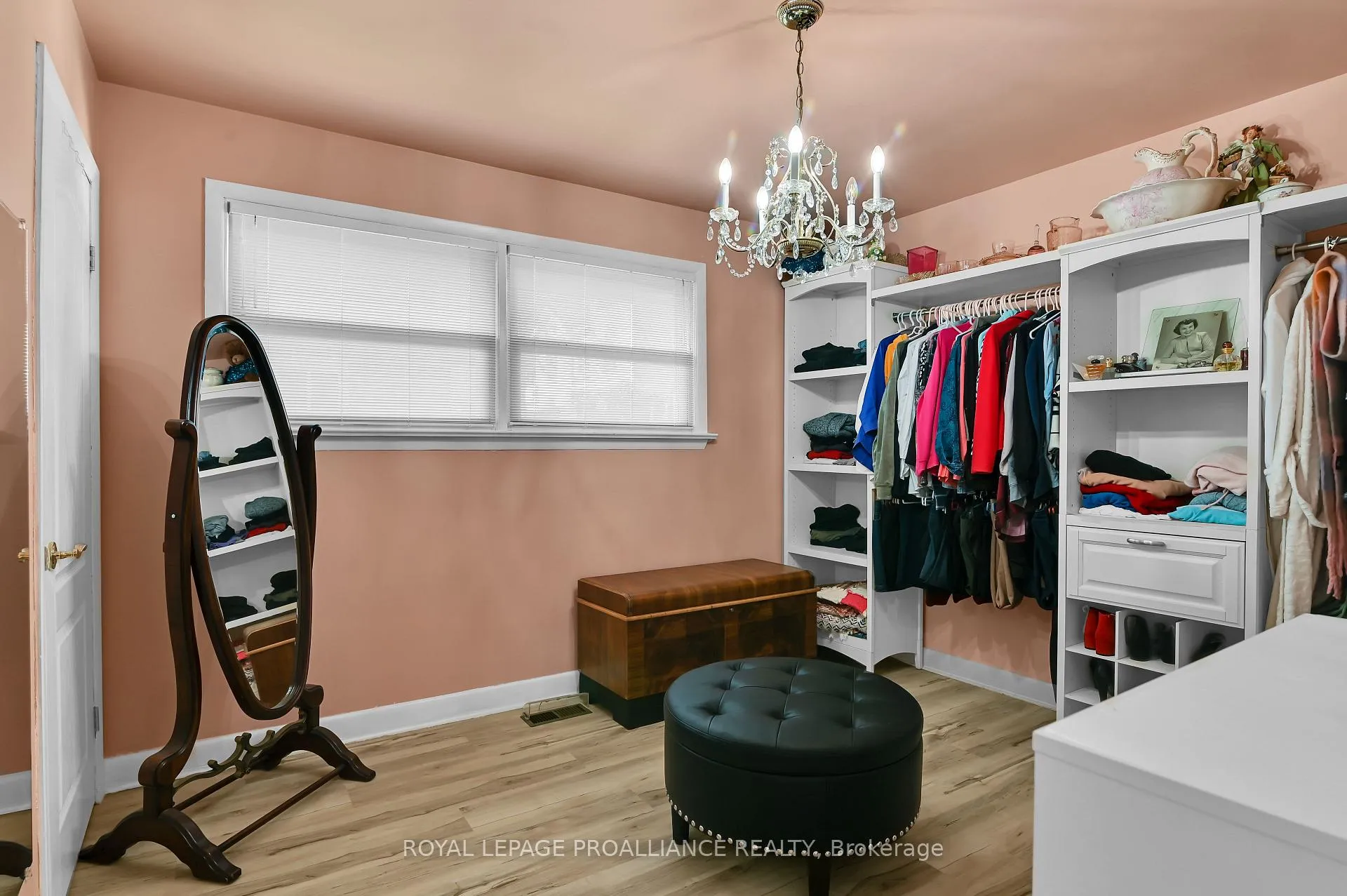 Photo 9 of 419 St Lawrence Street, Prescott — HOMEH