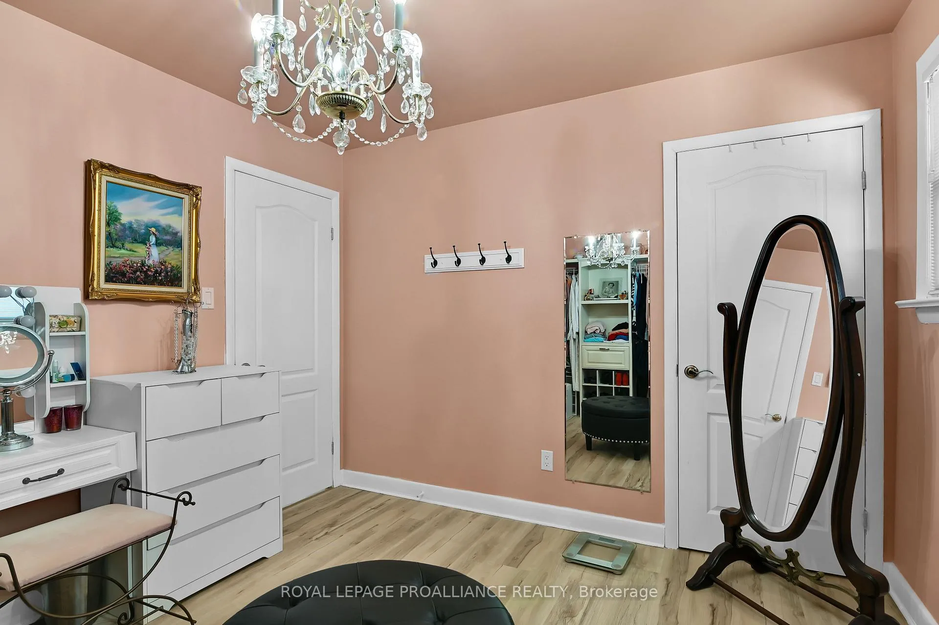 Photo 10 of 419 St Lawrence Street, Prescott — HOMEH