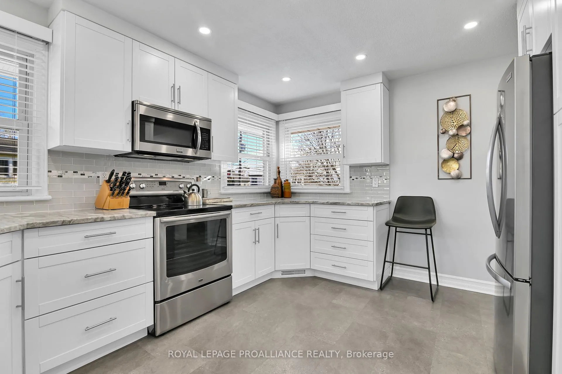 Photo 15 of 419 St Lawrence Street, Prescott — HOMEH
