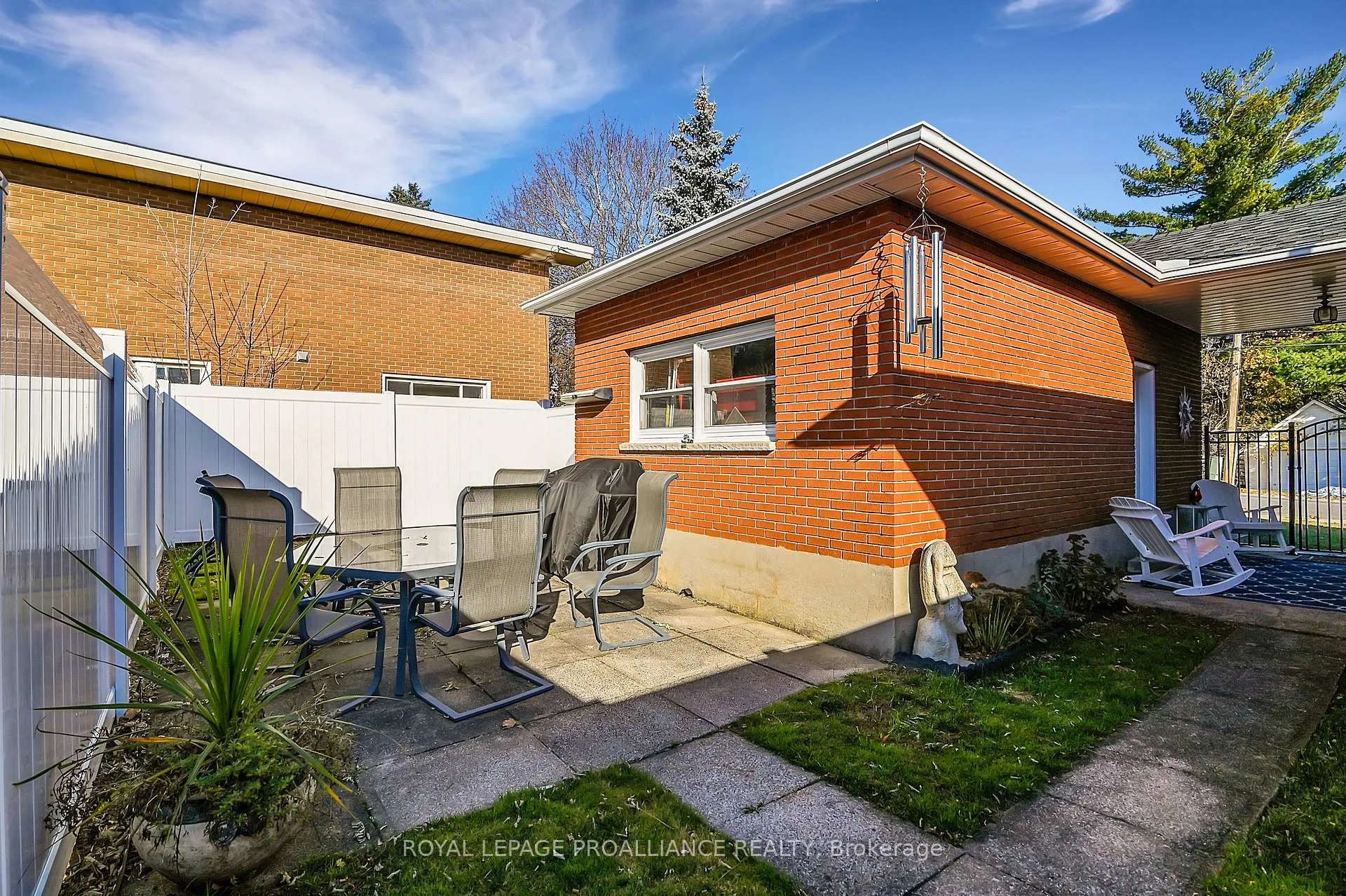 Photo 23 of 419 St Lawrence Street, Prescott — HOMEH