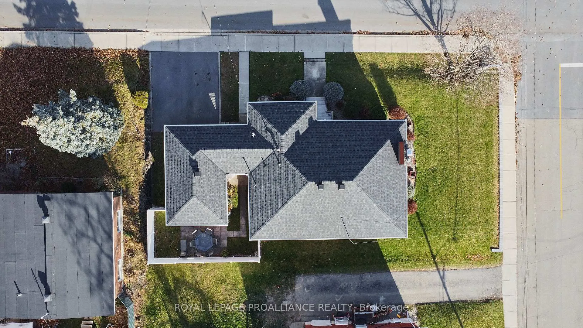 Photo 26 of 419 St Lawrence Street, Prescott — HOMEH