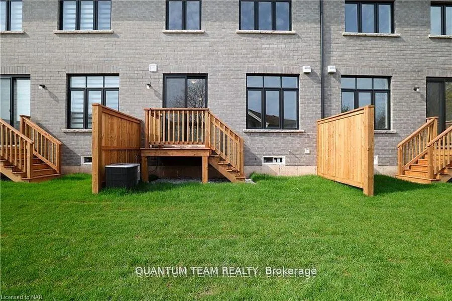 Photo 3 of 7403 Sandy Ridge Common, Niagara Falls, Oldfield — HOMEH