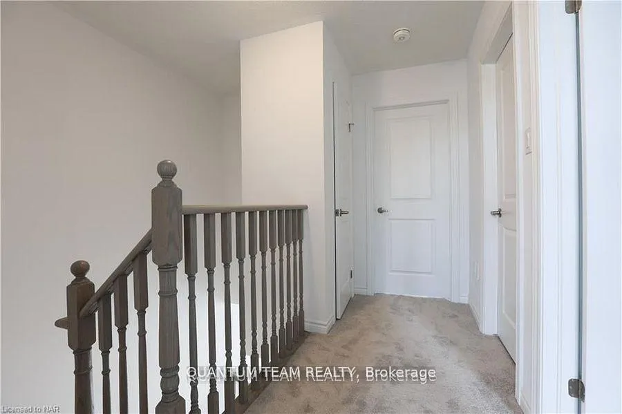 Photo 4 of 7403 Sandy Ridge Common, Niagara Falls, Oldfield — HOMEH