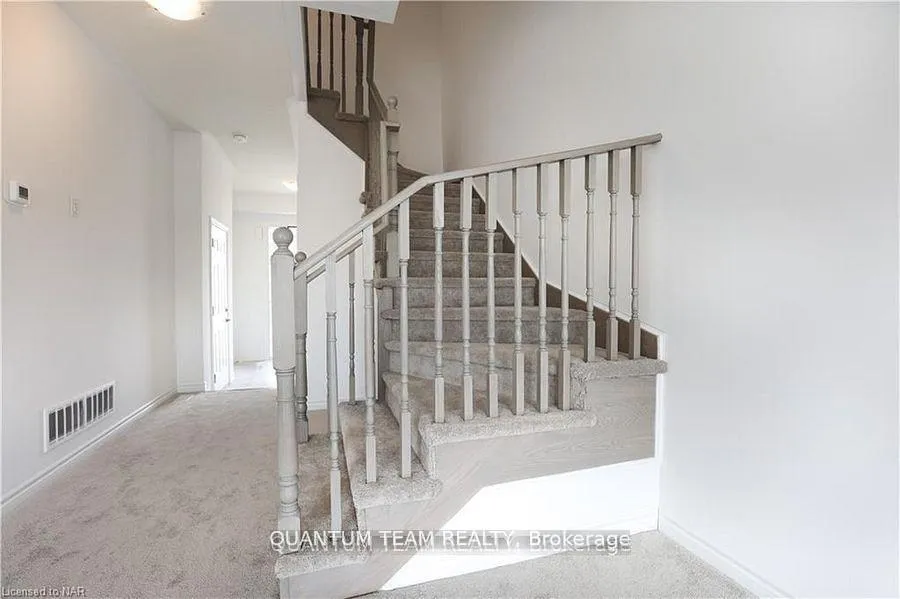 Photo 14 of 7403 Sandy Ridge Common, Niagara Falls, Oldfield — HOMEH