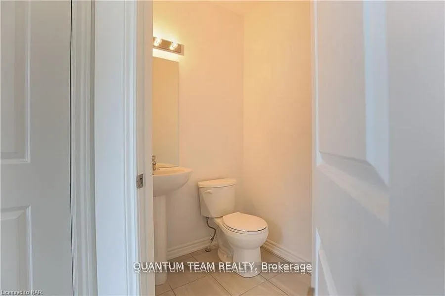 Photo 17 of 7403 Sandy Ridge Common, Niagara Falls, Oldfield — HOMEH