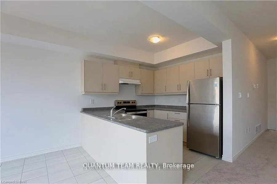 Photo 19 of 7403 Sandy Ridge Common, Niagara Falls, Oldfield — HOMEH