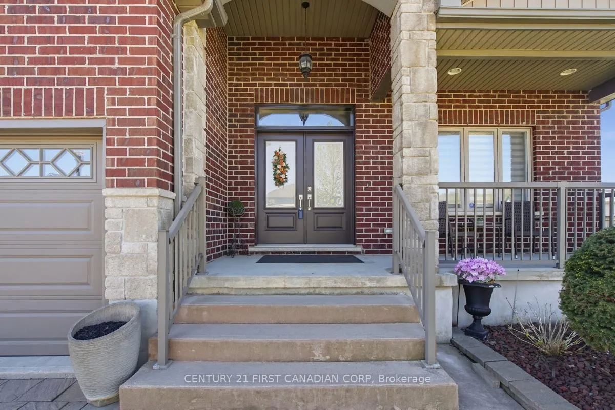 Photo 5 of 2035 Coronation Drive, London, North E — HOMEH