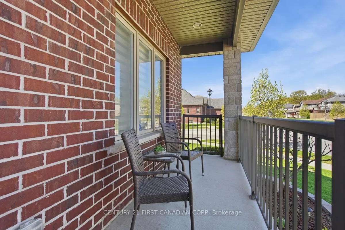 Photo 6 of 2035 Coronation Drive, London, North E — HOMEH