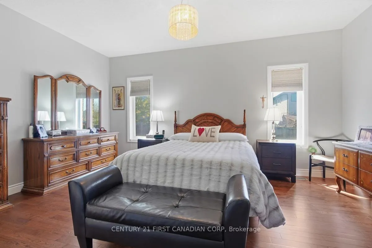 Photo 24 of 2035 Coronation Drive, London, North E — HOMEH