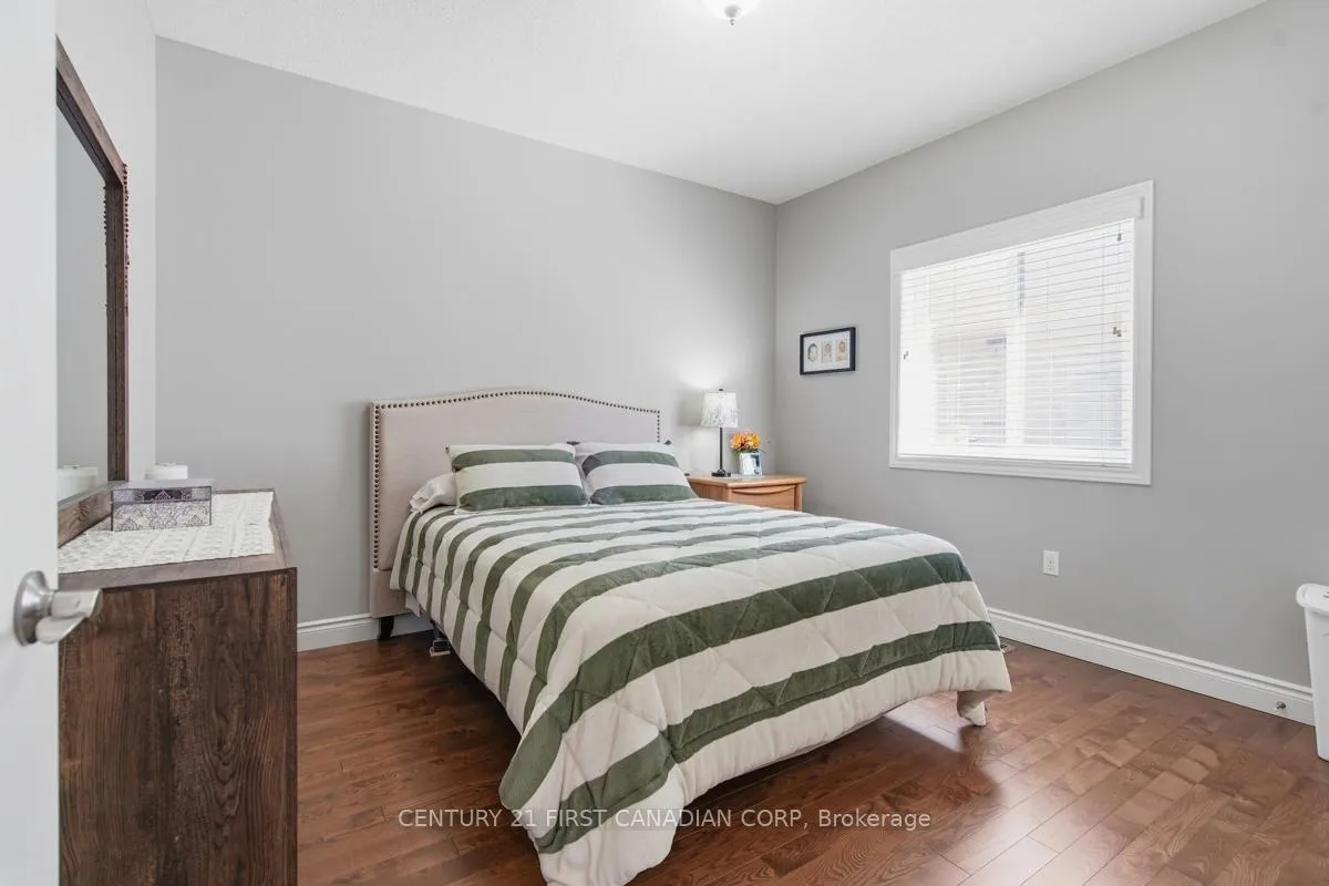 Photo 28 of 2035 Coronation Drive, London, North E — HOMEH