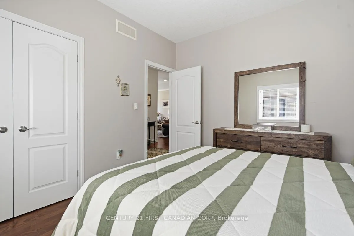 Photo 29 of 2035 Coronation Drive, London, North E — HOMEH