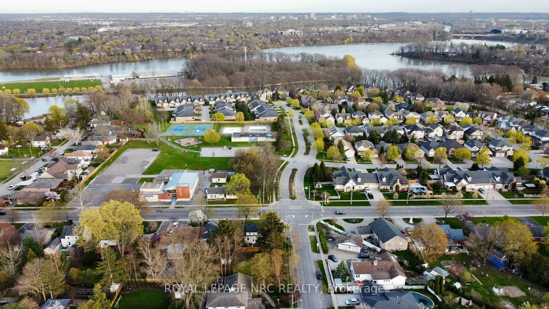 Photo 10 of 2A Corbett Avenue, St. Catharines, Port Dalhousie — HOMEH