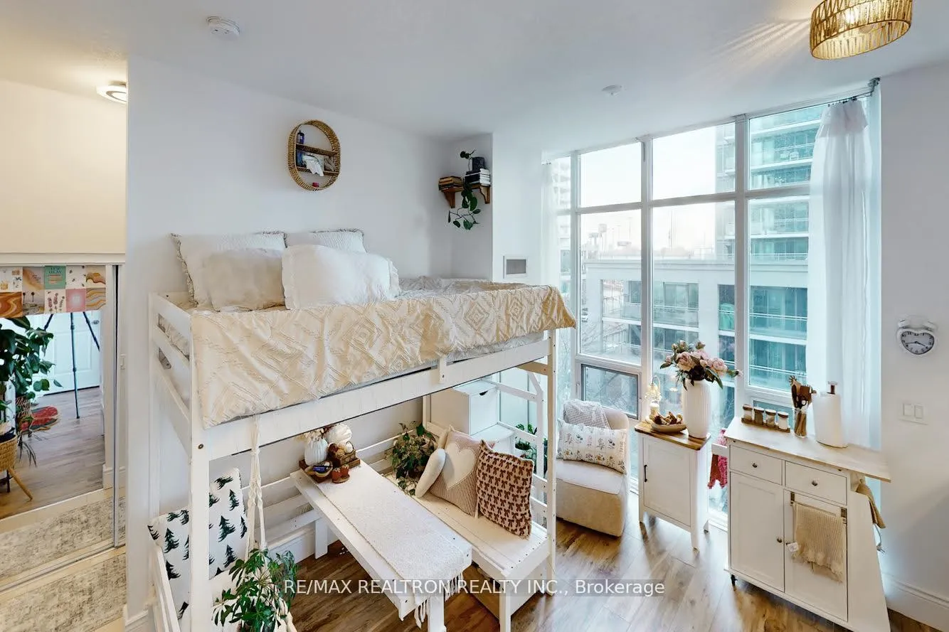 Photo 14 of Unit 421, 58 Marine Parade Drive, Etobicoke, Mimico — HOMEH