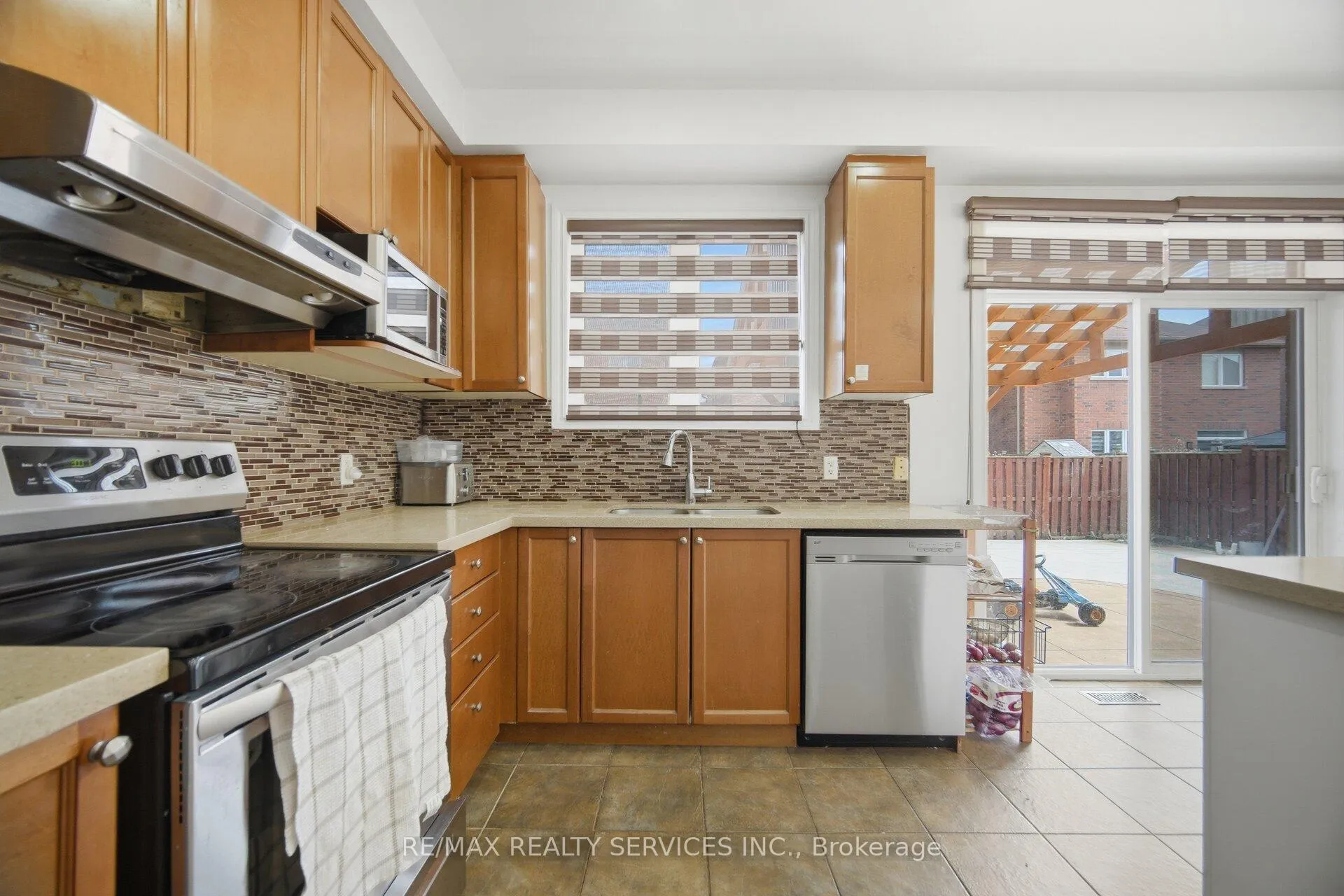 Photo 17 of 56 Iron Block Drive, Brampton, Northwest Sandalwood Parkway — HOMEH