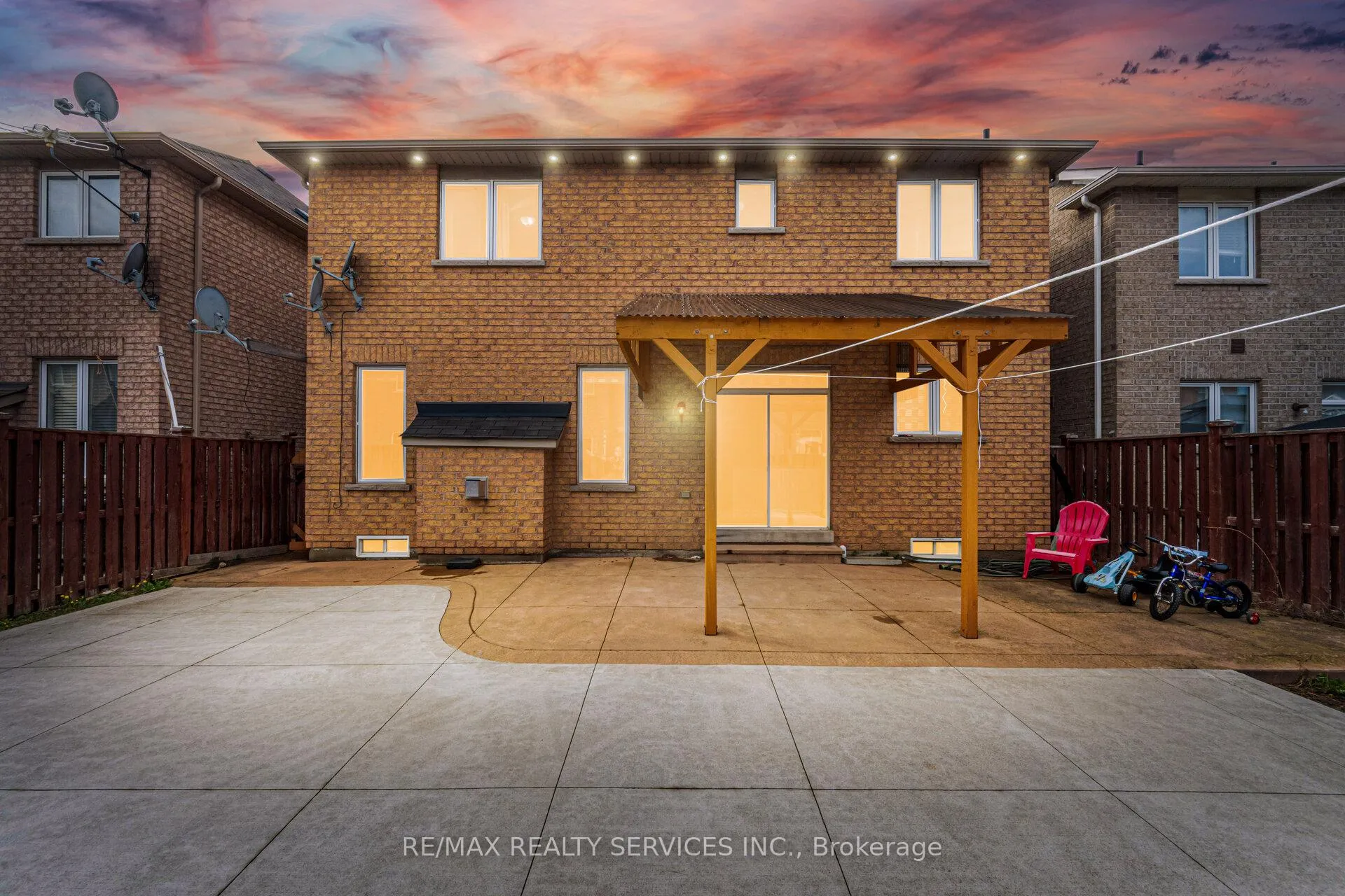 Photo 45 of 56 Iron Block Drive, Brampton, Northwest Sandalwood Parkway — HOMEH