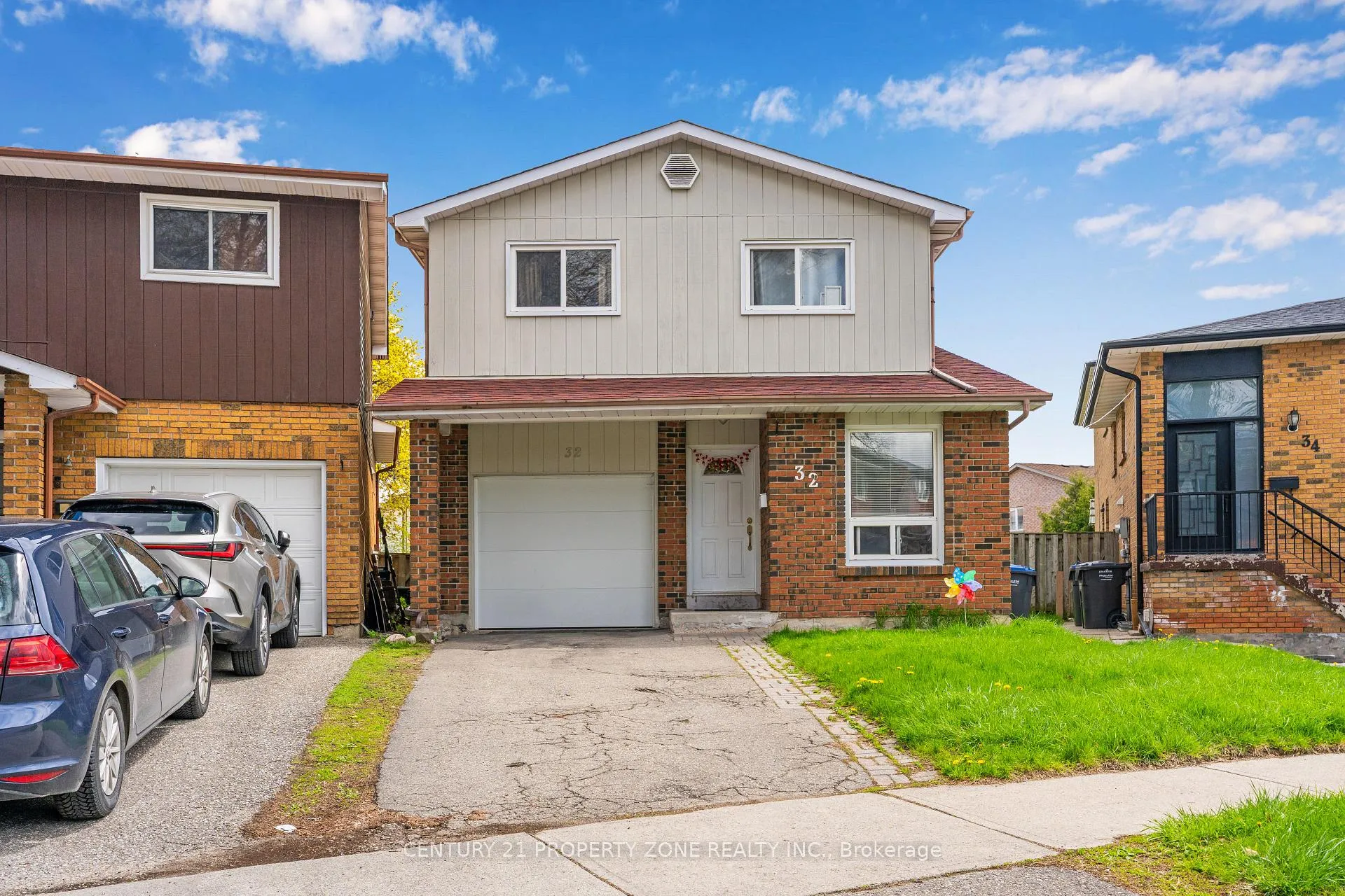 Photo 1 of 32 Lady Stewart Boulevard, Brampton, Westgate — HOMEH