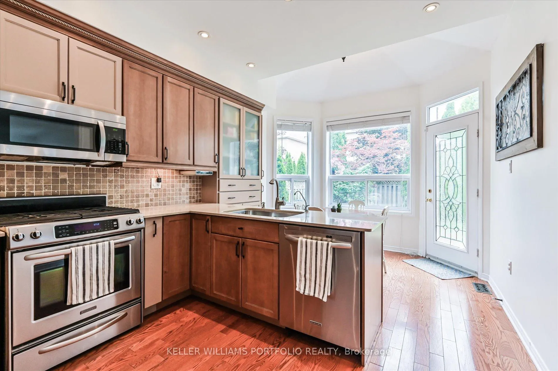 Photo 16 of 1785 Autumn Crescent, Pickering, Amberlea — HOMEH