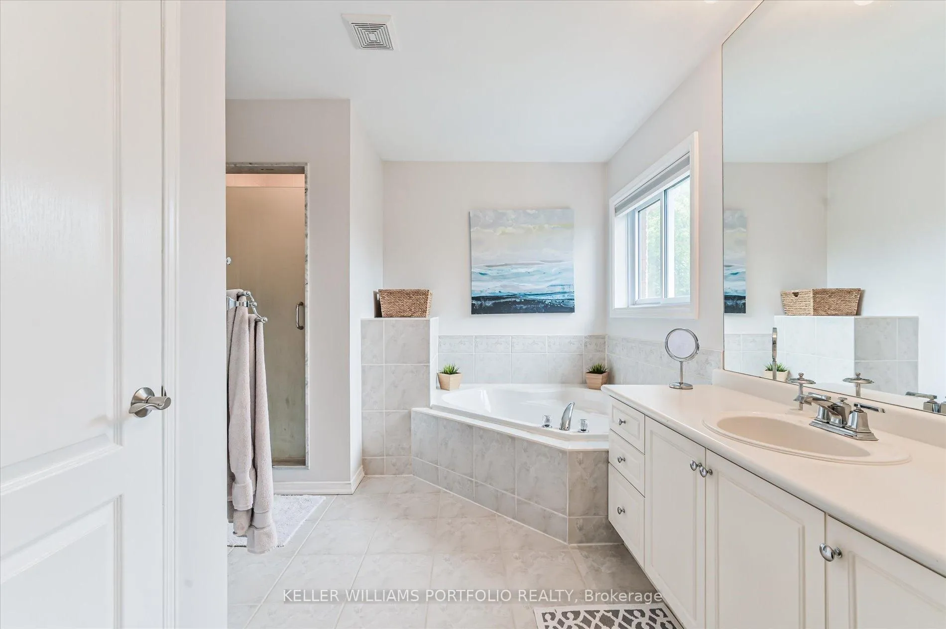 Photo 23 of 1785 Autumn Crescent, Pickering, Amberlea — HOMEH