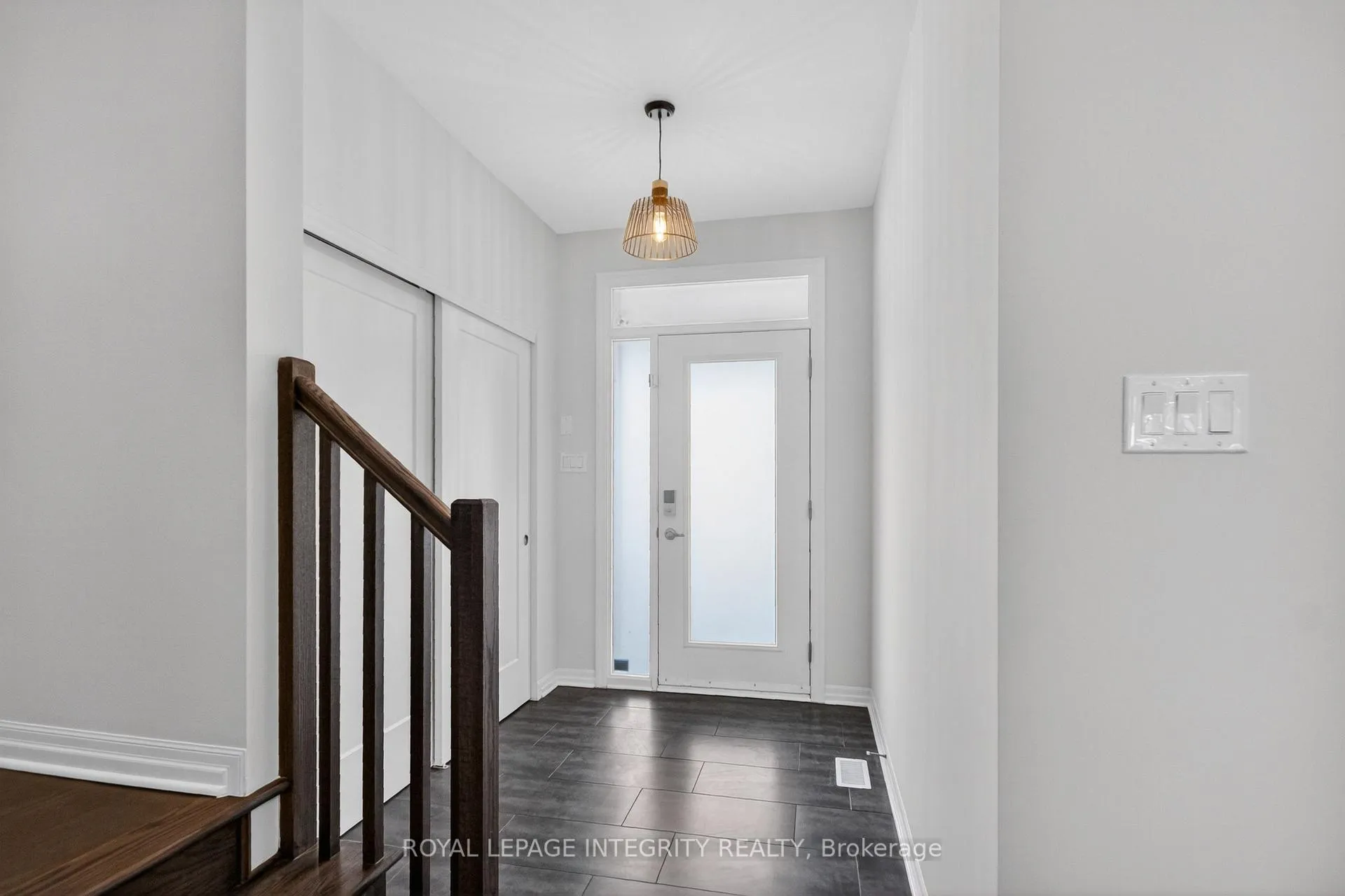 Photo 3 of 177 Fairweather Street, Ottawa, Leitrim — HOMEH