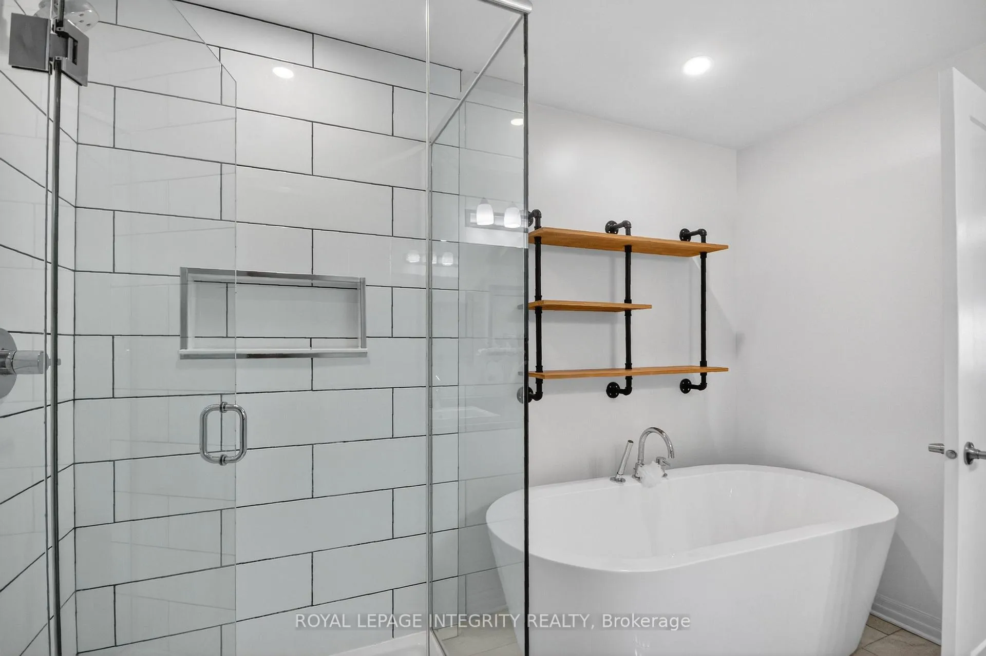 Photo 30 of 177 Fairweather Street, Ottawa, Leitrim — HOMEH