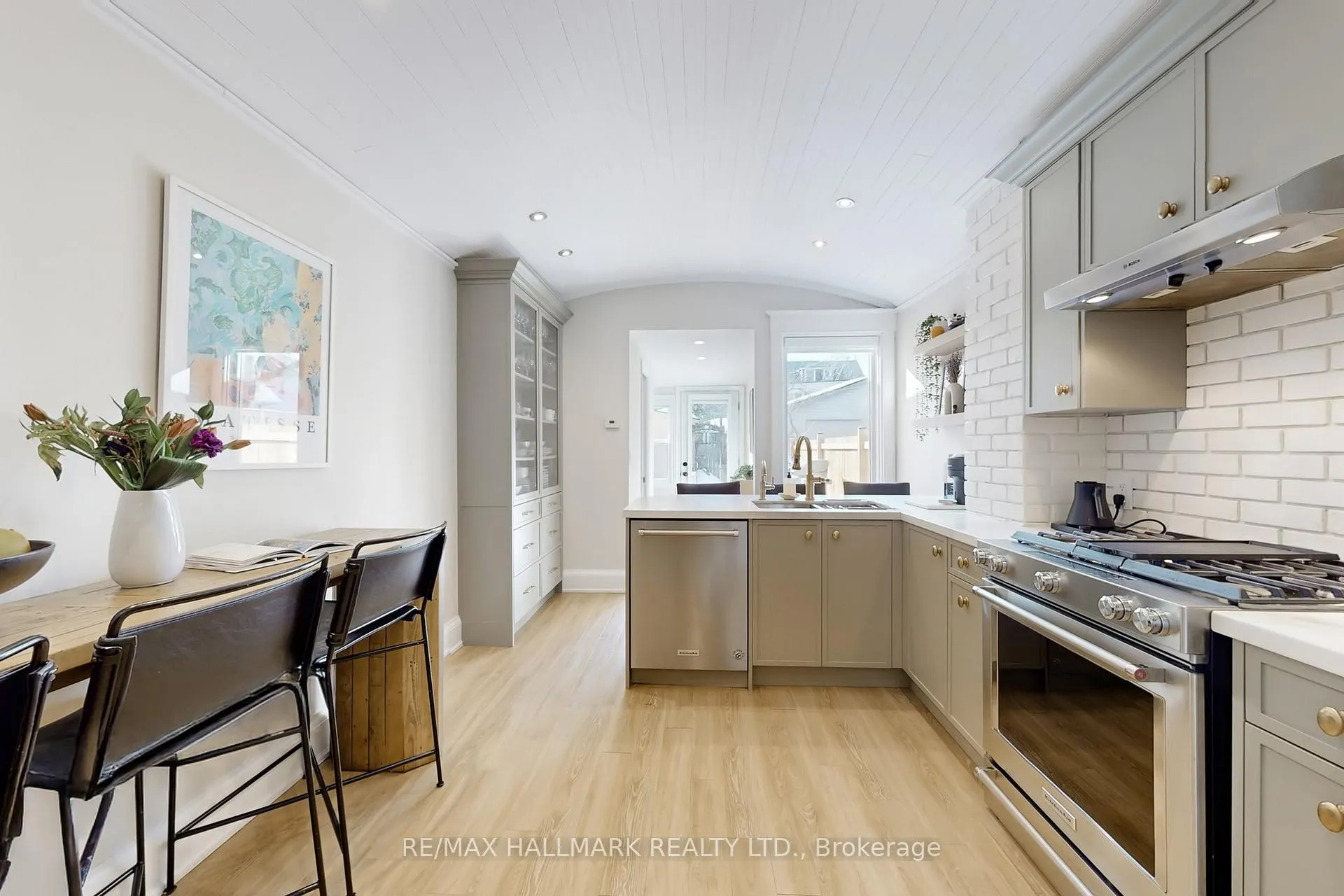 Photo 9 of 72 Hastings Avenue, Toronto, South Riverdale — HOMEH