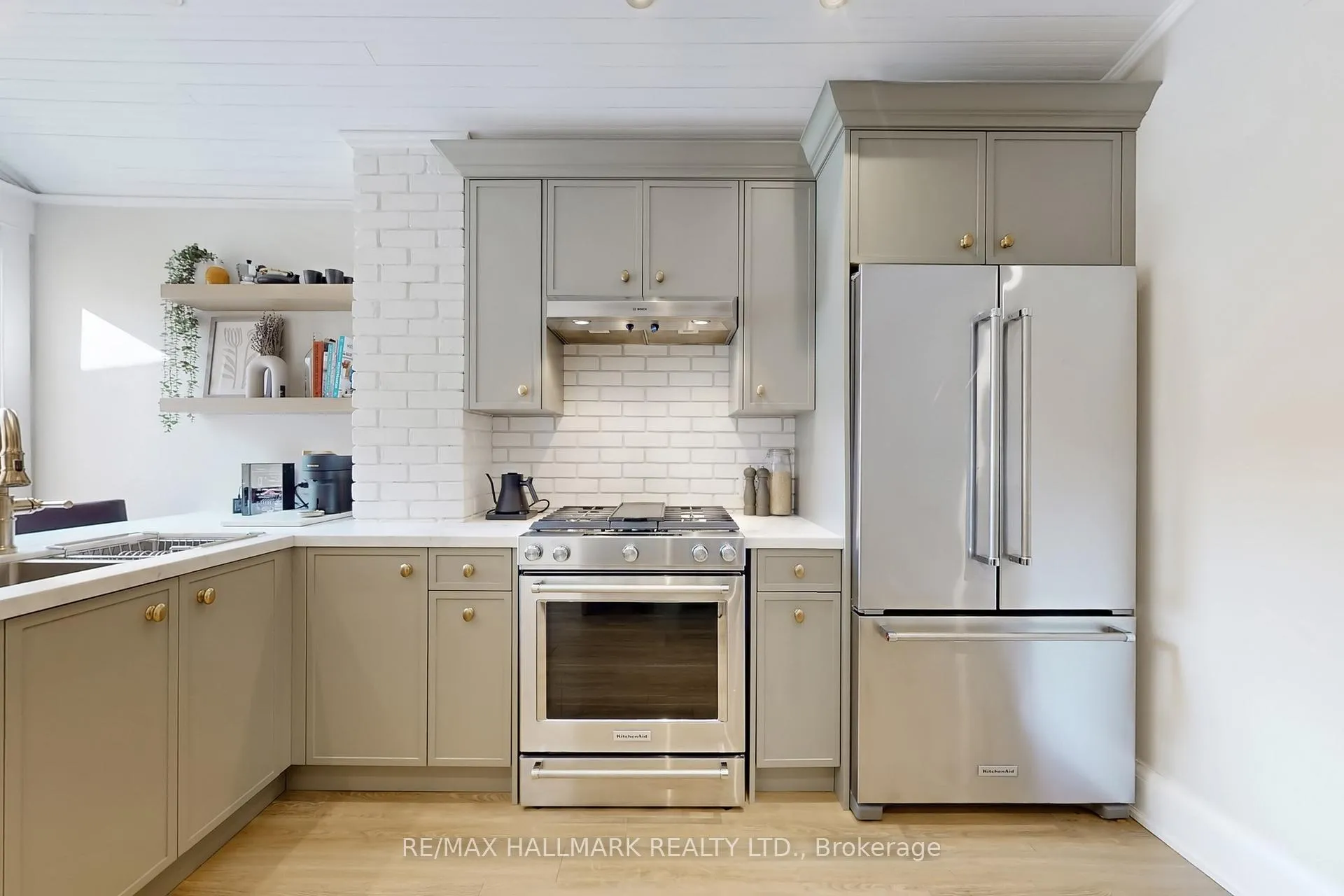 Photo 10 of 72 Hastings Avenue, Toronto, South Riverdale — HOMEH