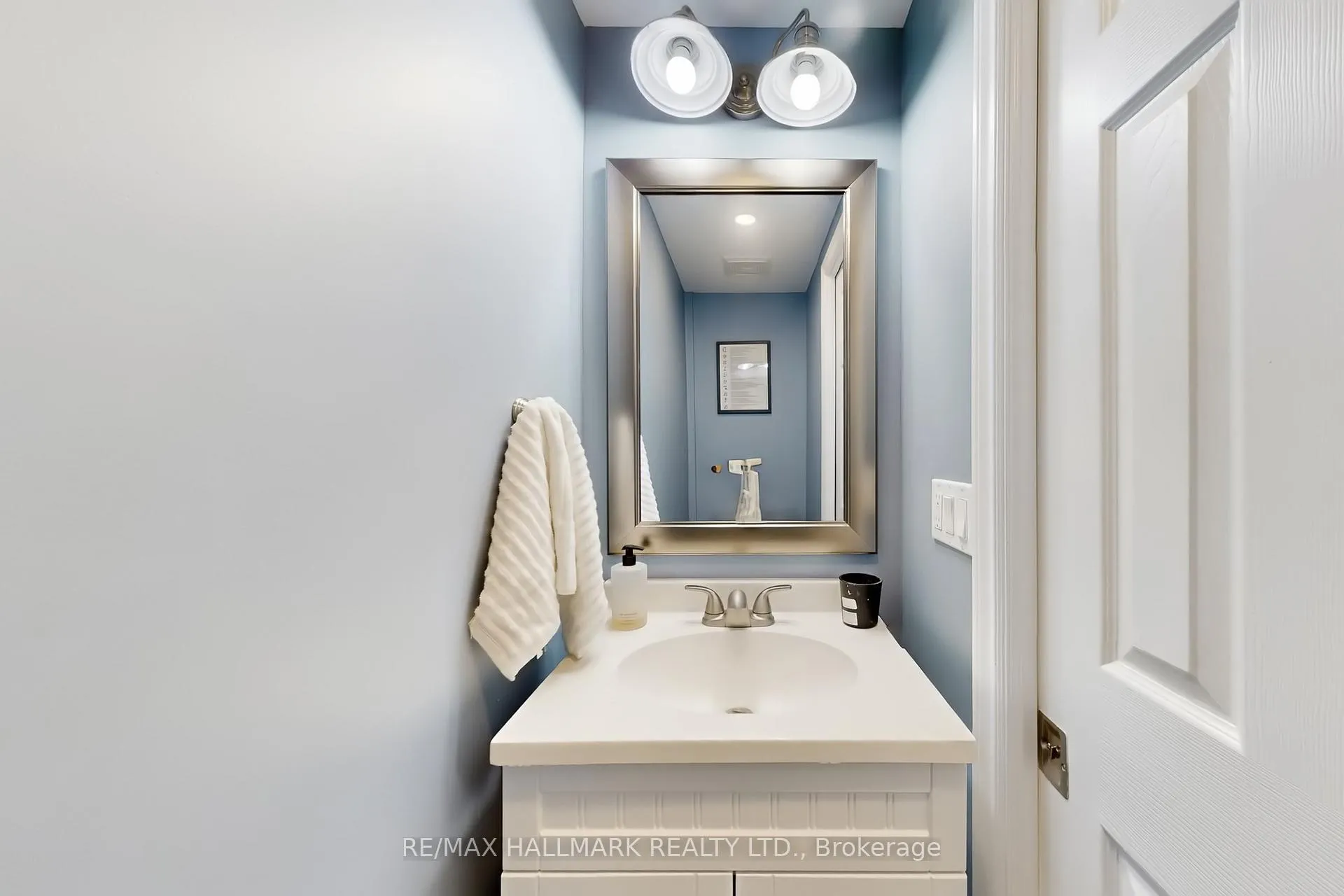Photo 16 of 72 Hastings Avenue, Toronto, South Riverdale — HOMEH