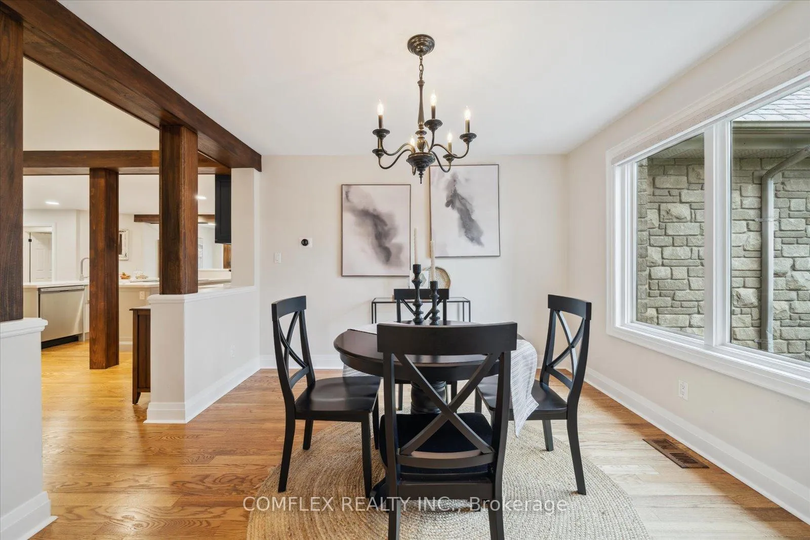 Photo 8 of 2 Taunus Court, Clarington, Rural Clarington — HOMEH