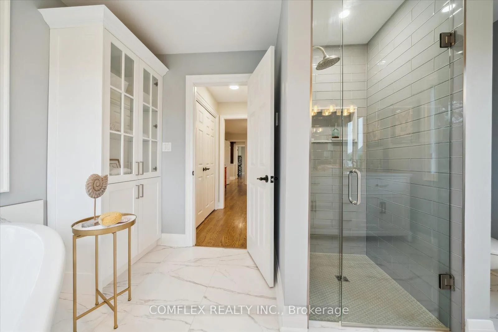 Photo 19 of 2 Taunus Court, Clarington, Rural Clarington — HOMEH