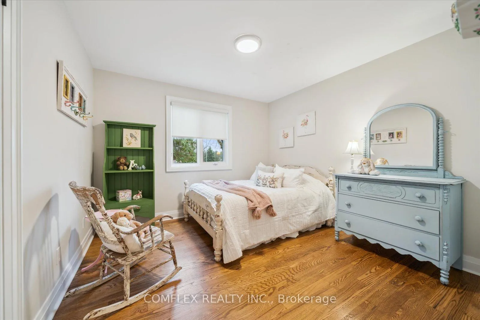 Photo 24 of 2 Taunus Court, Clarington, Rural Clarington — HOMEH