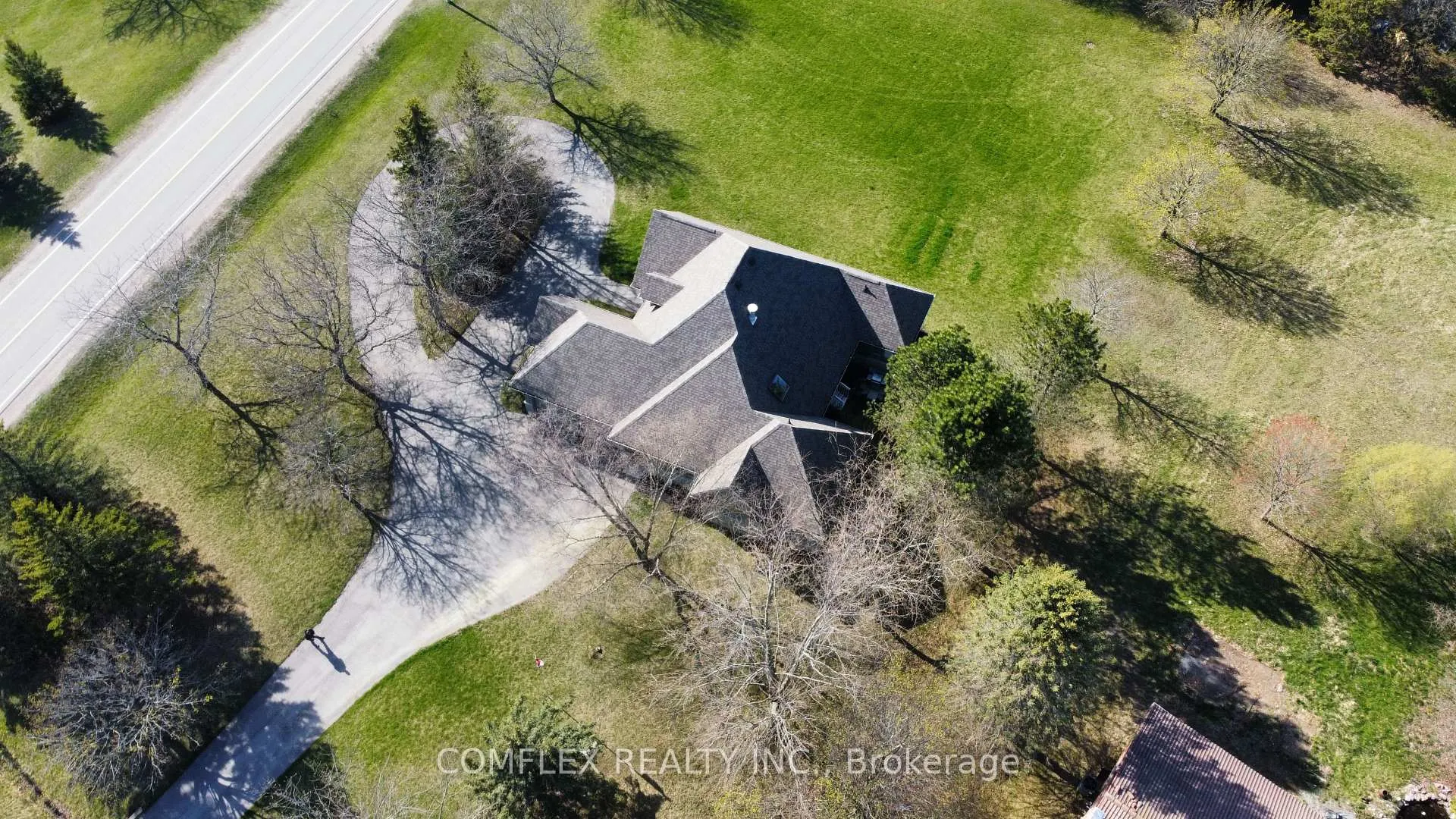 Photo 39 of 2 Taunus Court, Clarington, Rural Clarington — HOMEH
