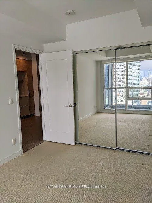 Photo 8 of Unit 2903, 88 Scott Street, Toronto, Church-Yonge Corridor — HOMEH