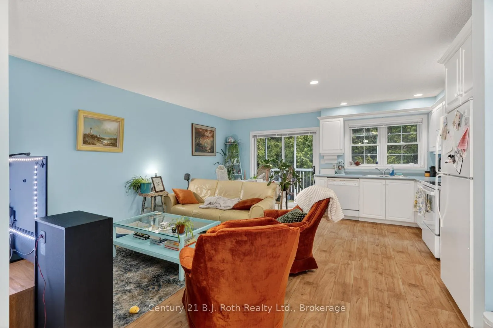 Photo 3 of 275 Hiram Street, Bracebridge, Macaulay — HOMEH